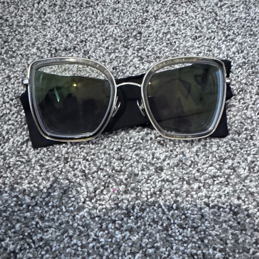 LIKE NEW๐CHANEL GLASSES W/CRISTAL LENSES - Picture 6 of 16